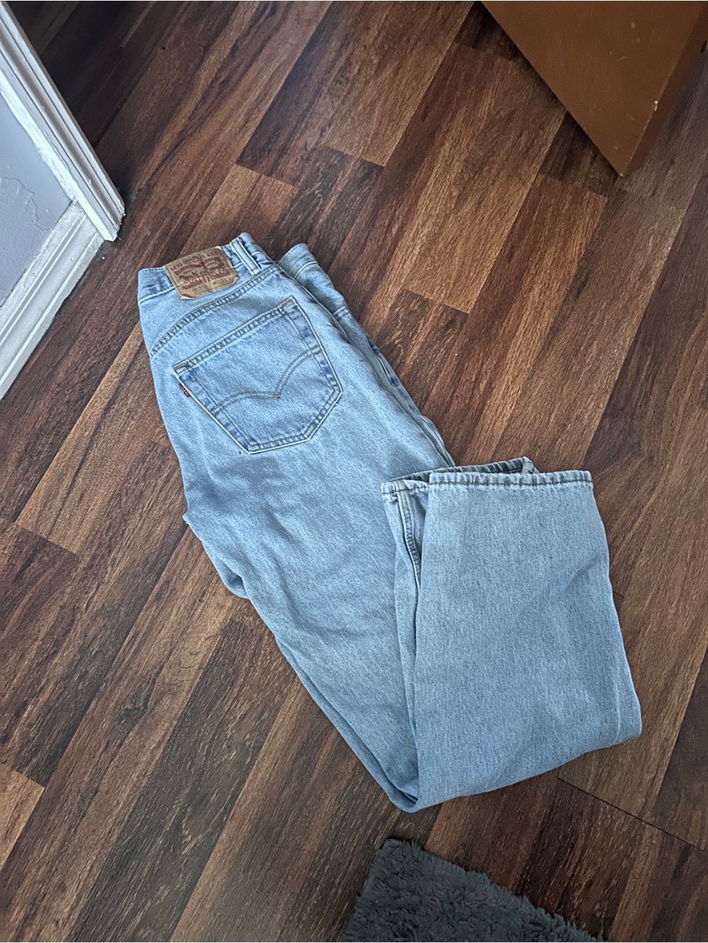 Levi's Women's Light Wash Straight Leg Jeans 550